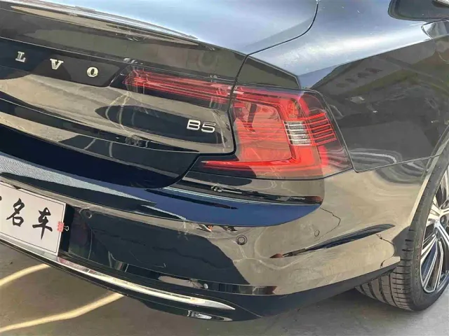 Volvo S90 — Фото автомобиля 18