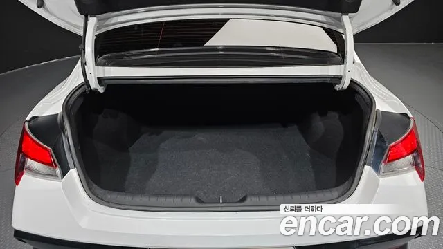 Hyundai Avante CN7 — Фото автомобиля 20