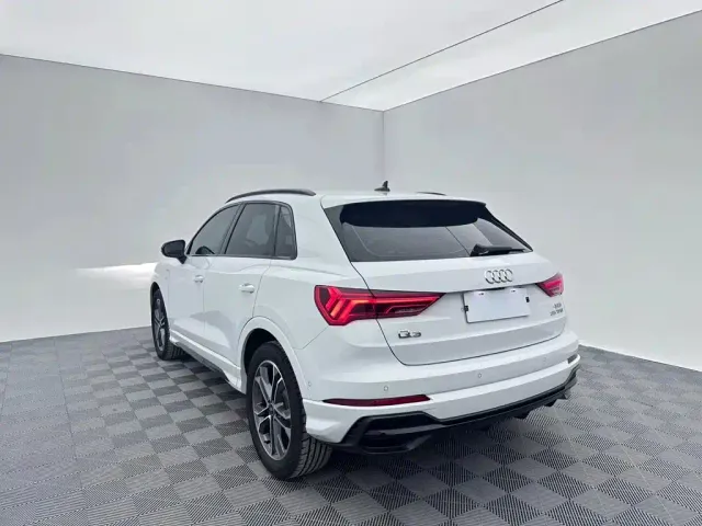 Audi Q3 — Фото автомобиля 4