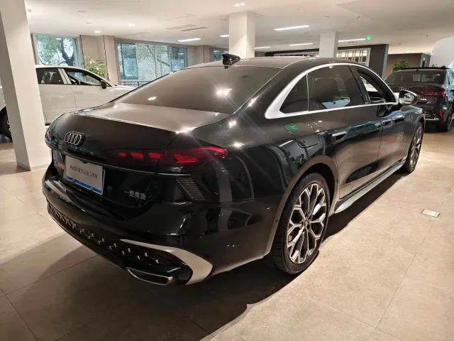 Audi A6L — Фото автомобиля 13