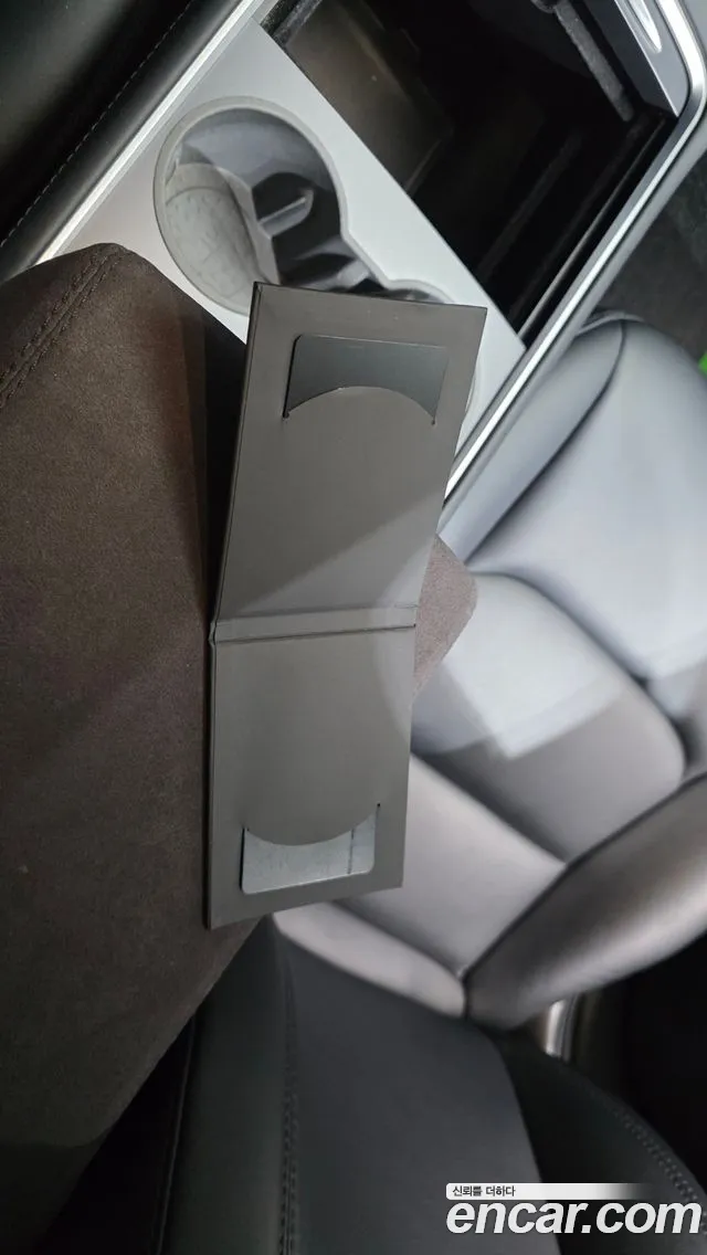 Tesla Model 3 — Фото автомобиля 27