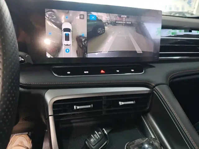 Roewe RX5 — Фото автомобиля 12