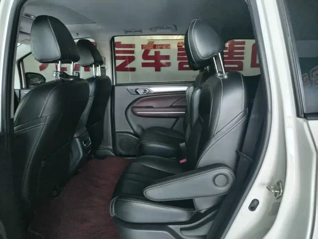 GAC Trumpchi M6 — Фото автомобиля 6