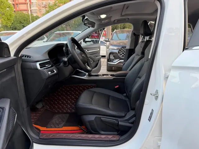 Geely Emgrand — Фото автомобиля 4
