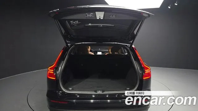Вольво V60 V60 Cross Country 2 поколение B5 Ultimate AWD — Фото автомобиля 20