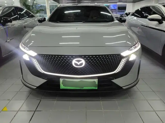 Mazda EZ-6 — Фото автомобиля 2