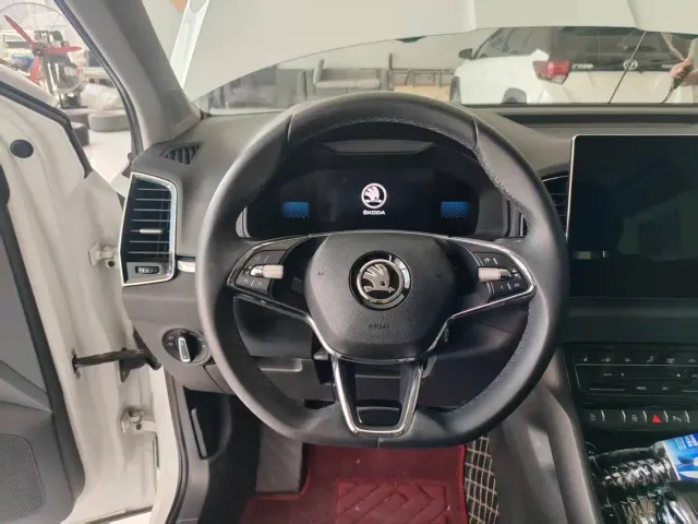 Skoda Karoq — Фото автомобиля 5