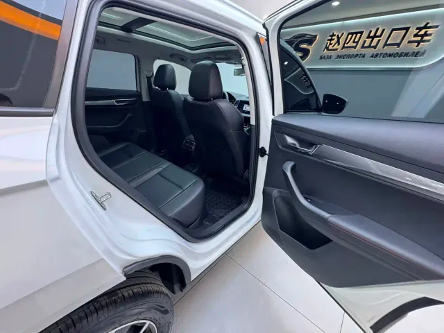 Skoda Karoq — Фото автомобиля 16