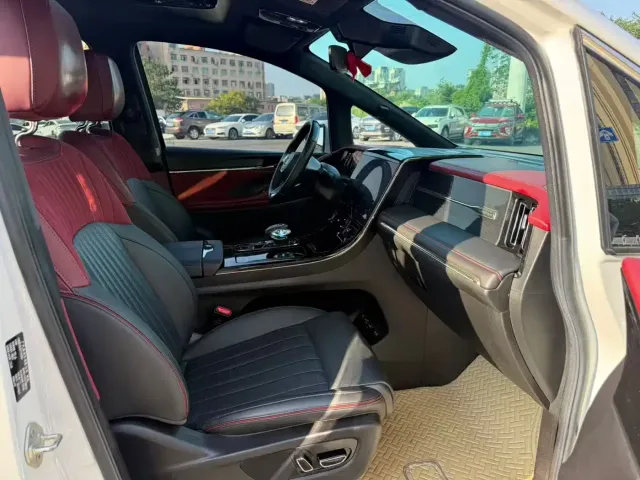 GAC Trumpchi M8 — Фото автомобиля 13