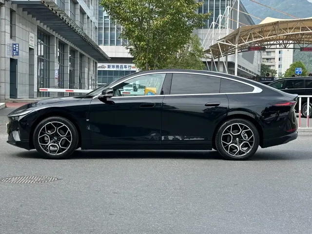 Changan Qiyuan A07 — Фото автомобиля 7