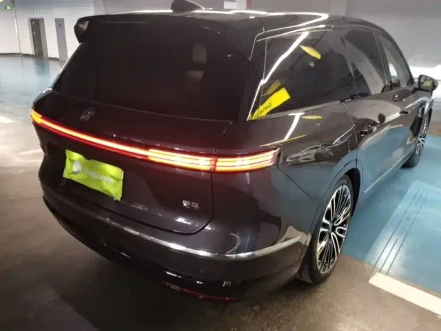 Nio ES8 — Фото автомобиля 6