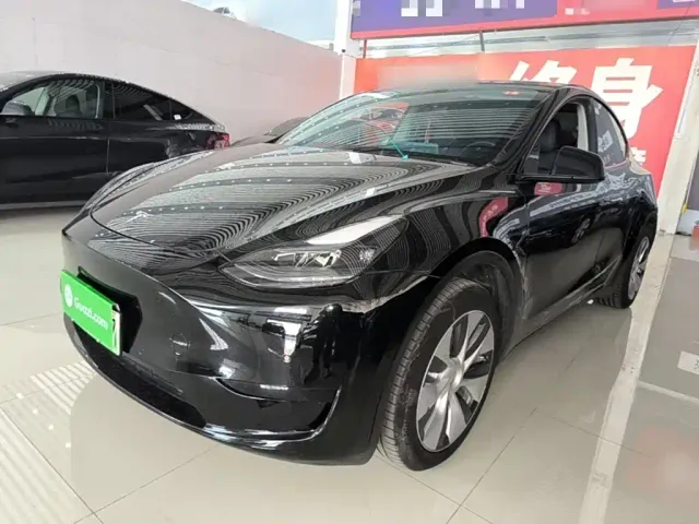 Фотография автомобиля — Tesla Model Y