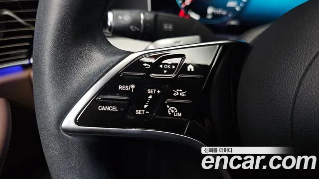 Mercedes-Benz E-Class — Фото автомобиля 27