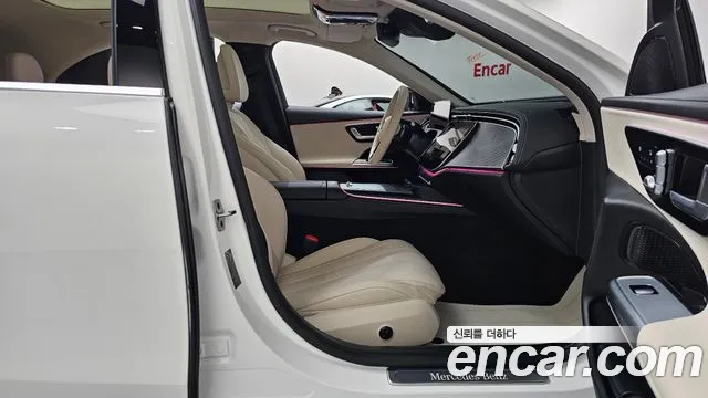 Mercedes-Benz E-Class — Фото автомобиля 11