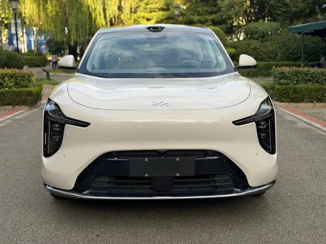IM Motors LS6 — Фото автомобиля 2