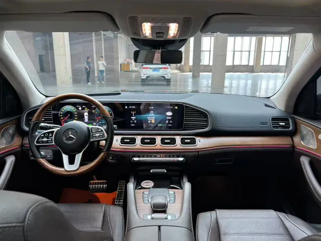 Mercedes-Benz GLS-Class — Фото автомобиля 6