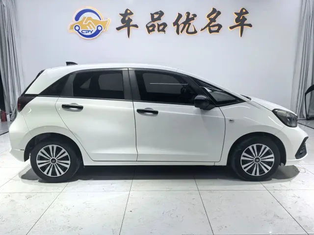 Honda Fit — Фото автомобиля 4