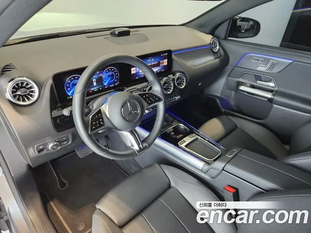 Mercedes-Benz EQA — Фото автомобиля 12