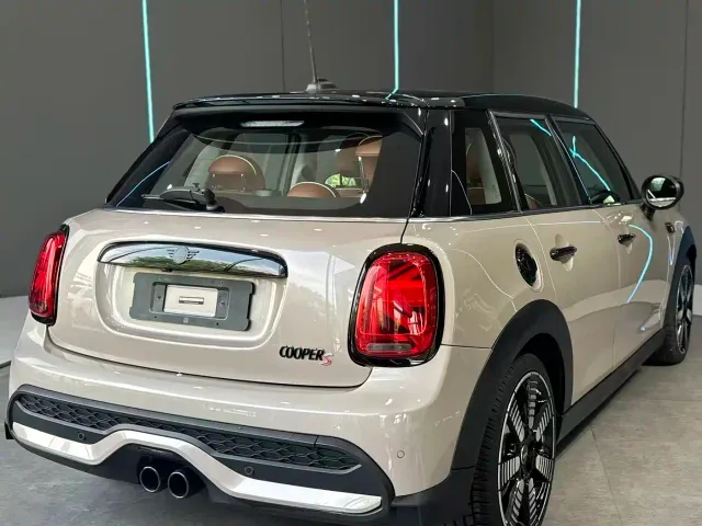 MINI Hatch — Фото автомобиля 6