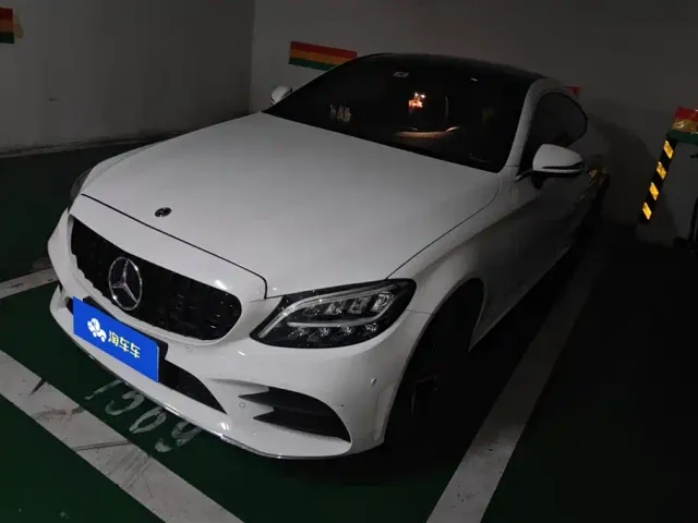 Фотография автомобиля — Mercedes-Benz C-Class