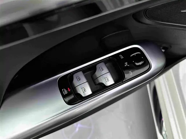 Mercedes-Benz C-Class — Фото автомобиля 23