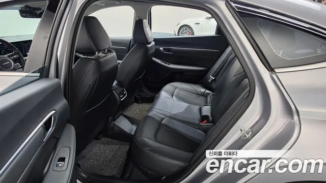 Hyundai Sonata — Фото автомобиля 17