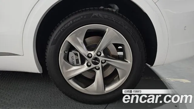 Genesis GV70 2.5T Бензин AWD — Фото автомобиля 19