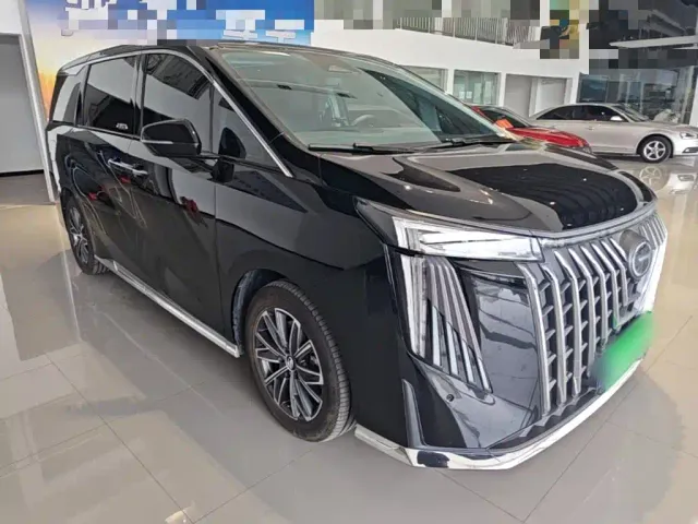 GAC Trumpchi M8 — Фото автомобиля 3