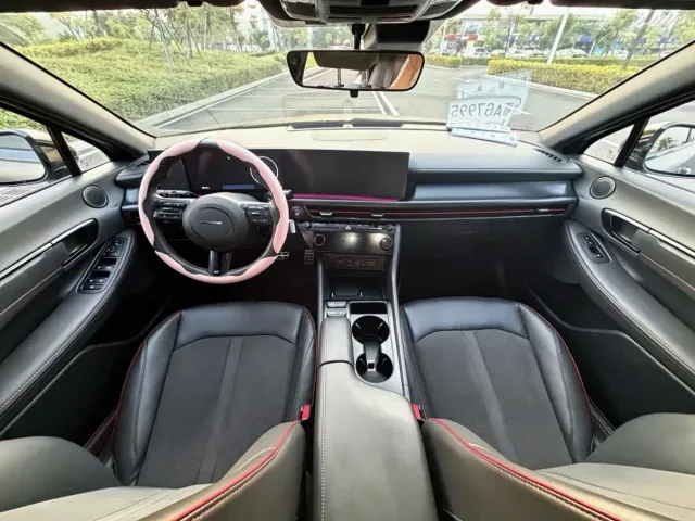 Hyundai Sonata — Фото автомобиля 5
