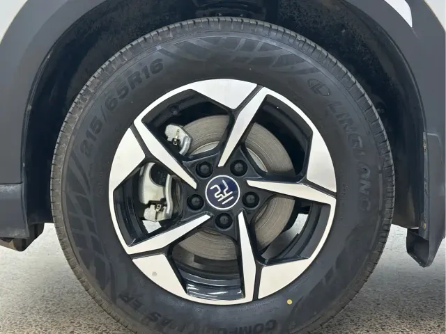 BYD Yuan UP — Фото автомобиля 10