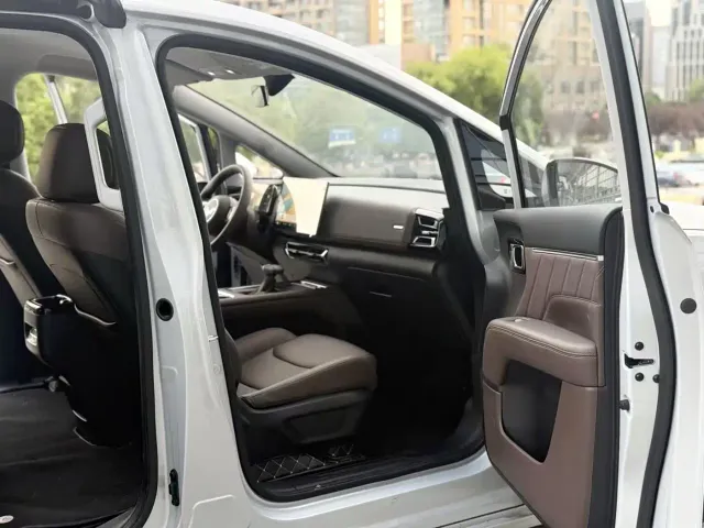Wuling Starlight 730 — Фото автомобиля 7