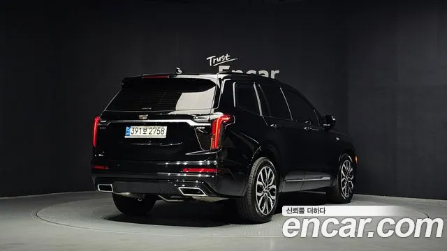 Cadillac XT6 — Фото автомобиля 2