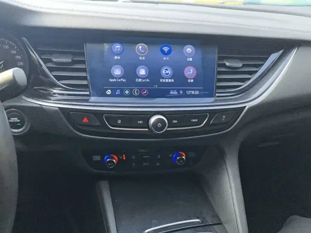 Buick Regal — Фото автомобиля 12