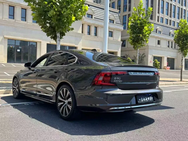 Volvo S90 — Фото автомобиля 16