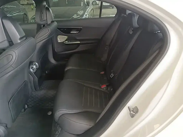 Mercedes-Benz C-Class — Фото автомобиля 16