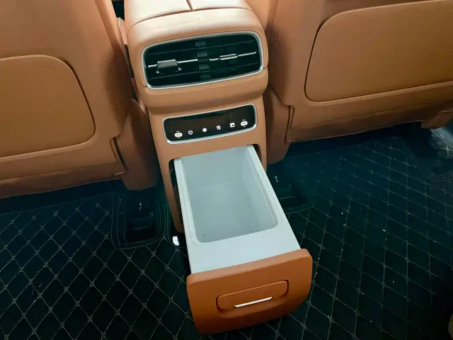 Dongfeng eπ 008 — Фото автомобиля 16