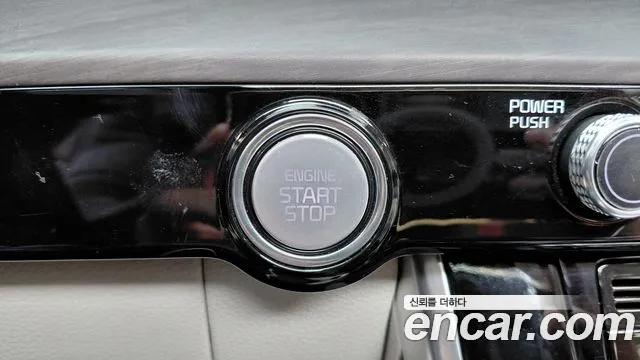 Kia Carnival Generation 4 — Фото автомобиля 30
