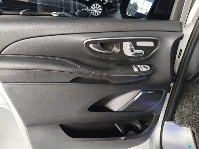 Mercedes-Benz V-Class — Фото автомобиля 7