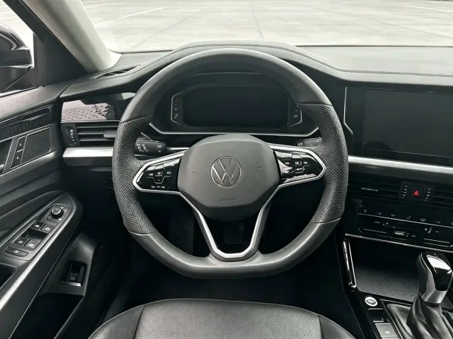 Volkswagen Passat — Фото автомобиля 11