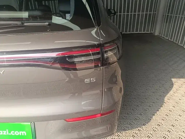 Geely Galaxy E5 — Фото автомобиля 7