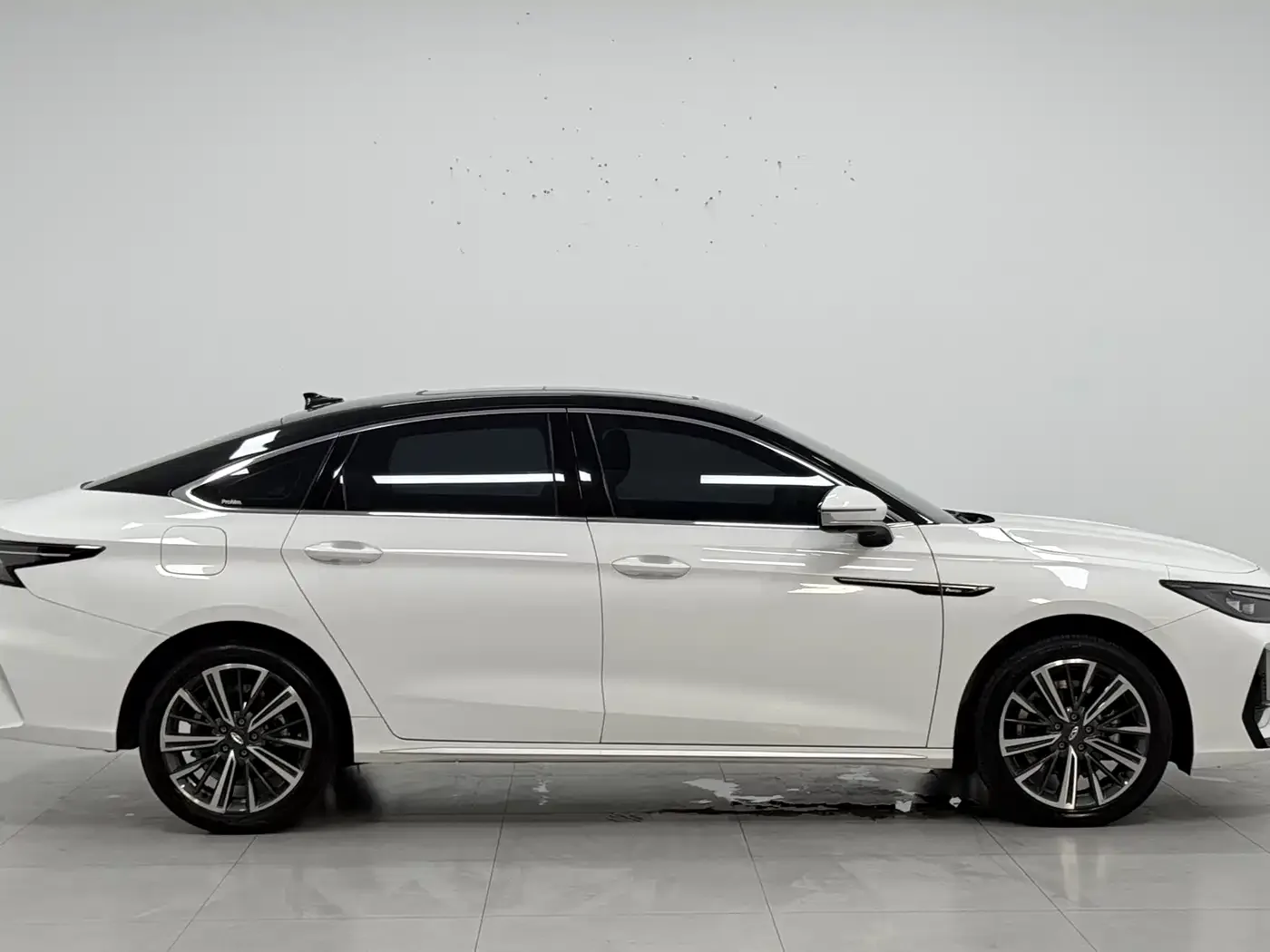 Chery Arrizo 8 2022 1.6T DCT Ya — Фото автомобиля 3