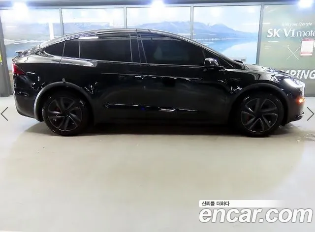 Tesla Model X — Фото автомобиля 3
