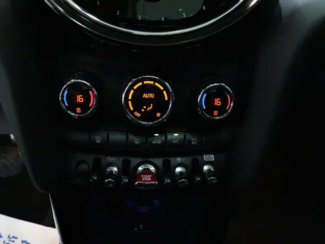 MINI Hatch — Фото автомобиля 12