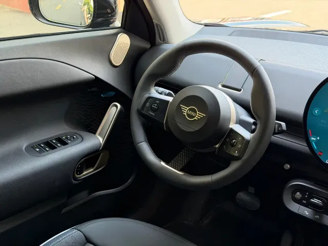 MINI Electric MINI ACEMAN — Фото автомобиля 13