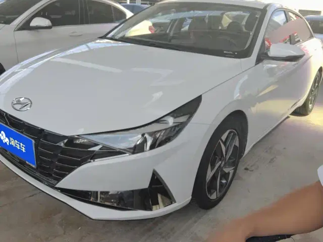Фотография автомобиля — Hyundai Elantra