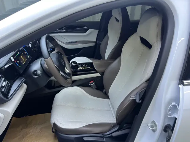 BYD Qin PLUS — Фото автомобиля 11