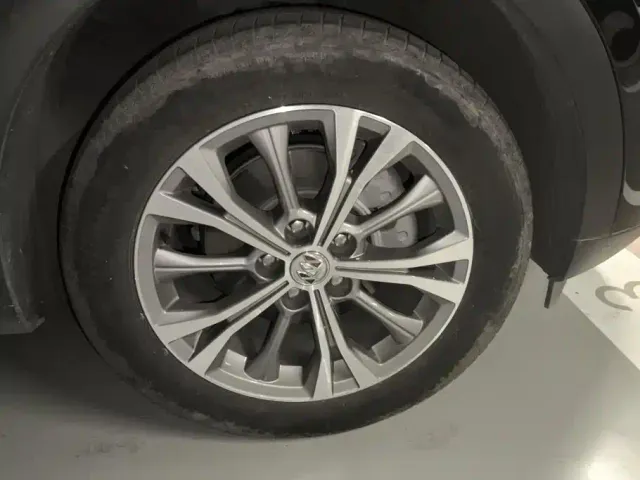 Buick Envision Plus — Фото автомобиля 6