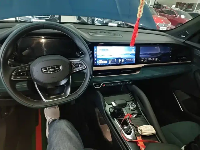 Geely Xingyue L — Фото автомобиля 9