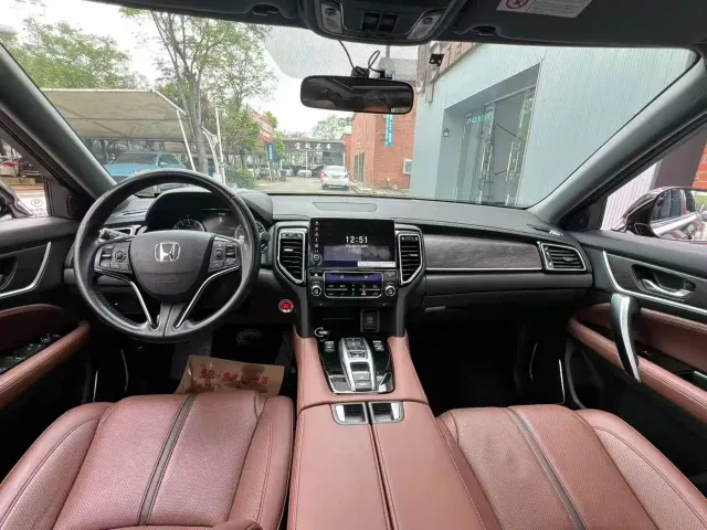 Honda UR-V — Фото автомобиля 5