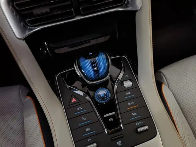 BYD Song PLUS — Фото автомобиля 13